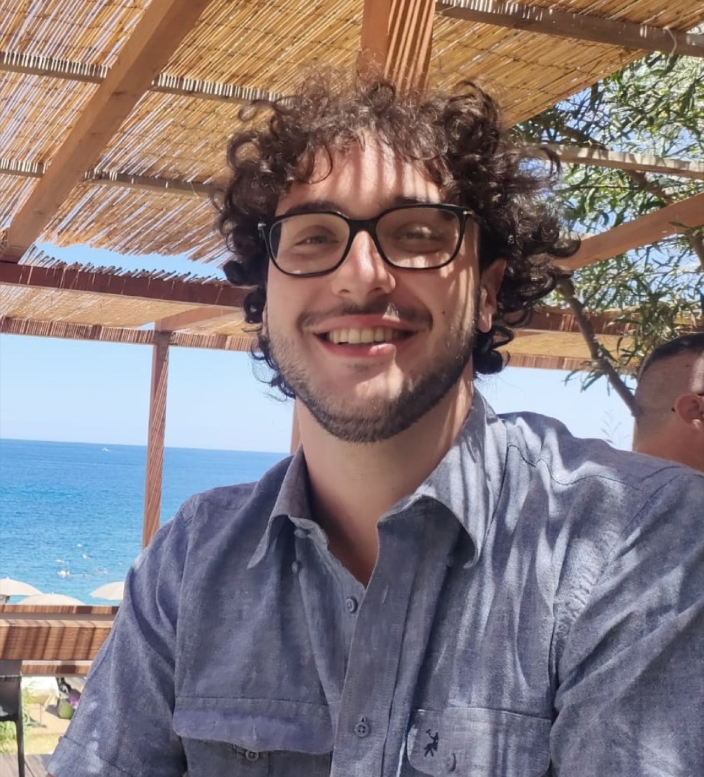 Retrato de Gavriel, Especialista académico en Avandy Education